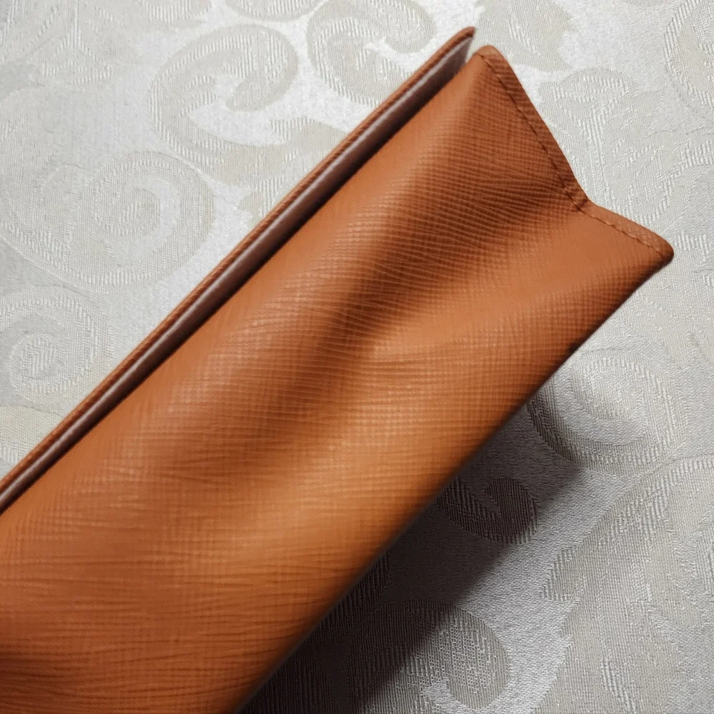 TORY BURCH SAFFIANO LEATHER ORANGE TRIANGULAR EYEGLASS CASE LOGO SNAP